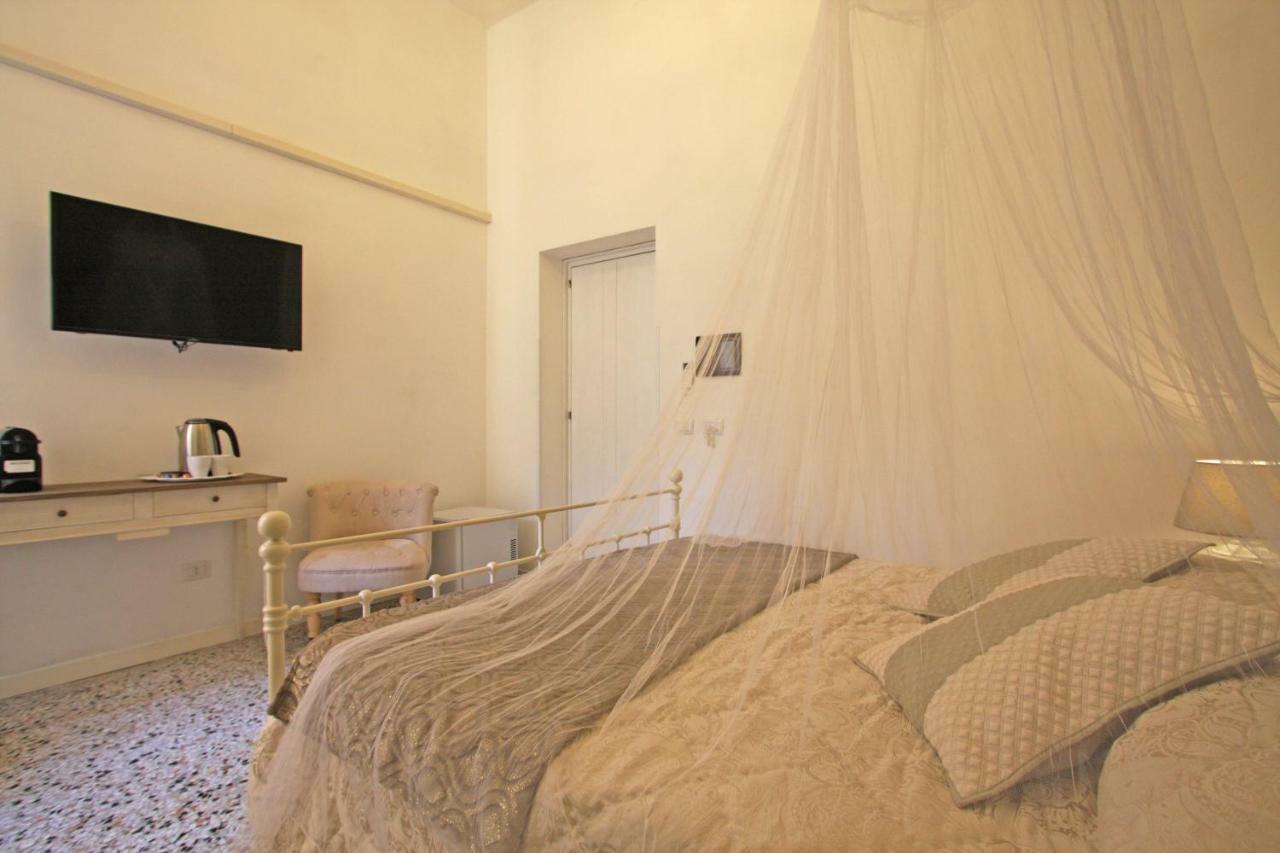 Monti Luxury Hotel Рим Екстериор снимка