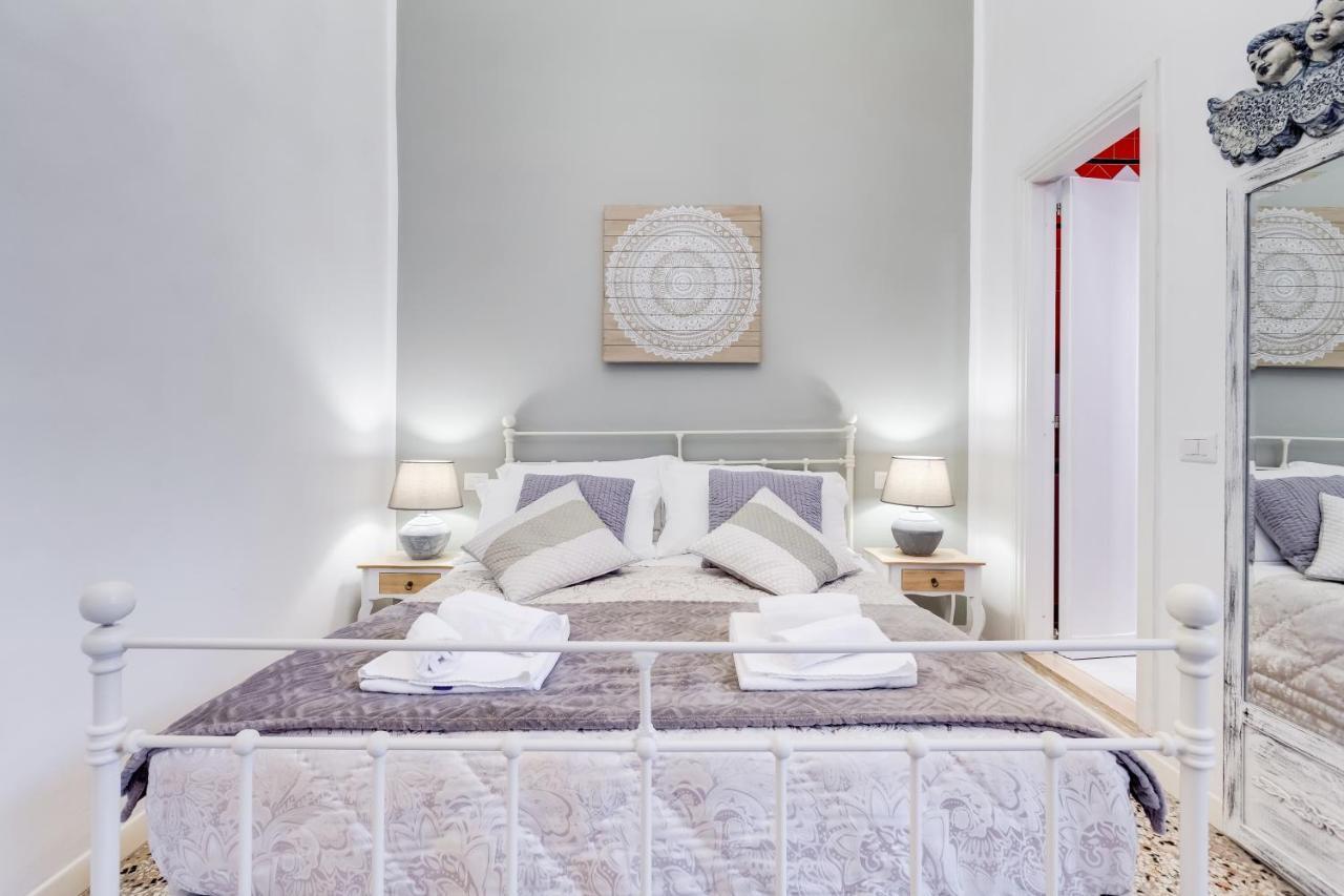 Monti Luxury Hotel Рим Екстериор снимка