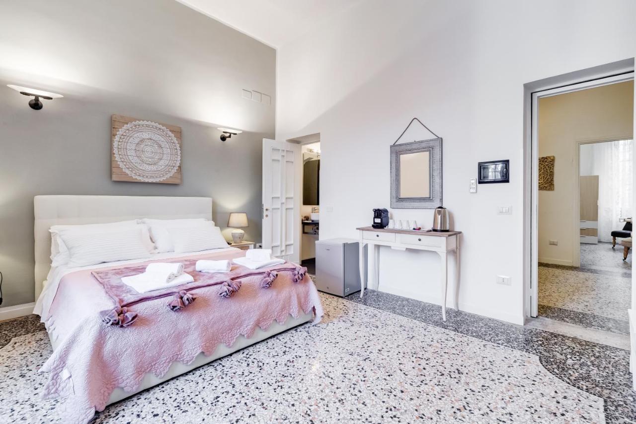 Monti Luxury Hotel Рим Екстериор снимка